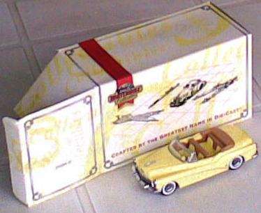 1953 BUICK SKYLARK DINKY 1/43 SCALE MIB