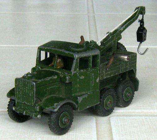 DINKY 661 RECOVERY TRACTOR