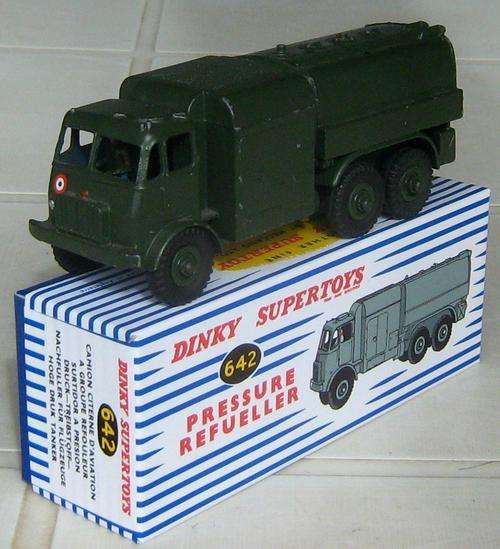 DINKY 642 PRESSURE REFUELLER WITH REPRO BOX