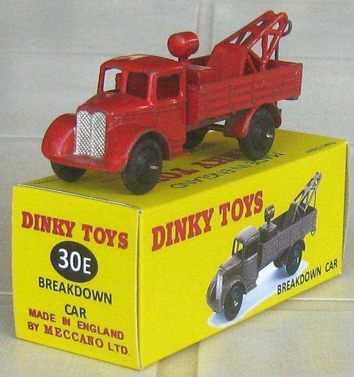 DINKY 30E BREAKDOWN CRANE LORRY WITH REPRO BOX