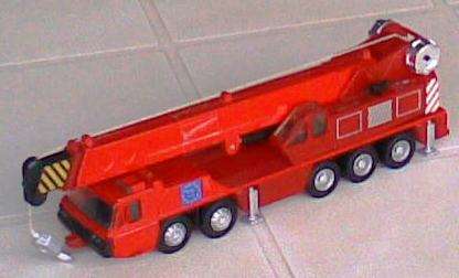 MOBILE CRANE 1/55 SCALE