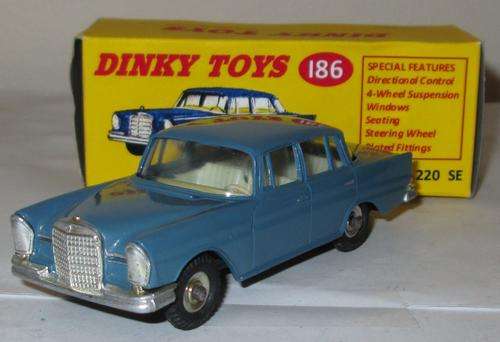 DINKY 186 MERCEDES BENZ 220SE PLUS REPRO BOX