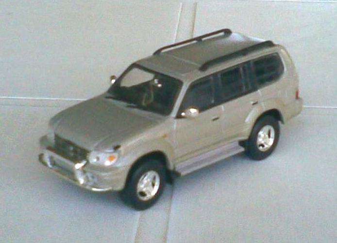 1998 TOYOTA LANDCRUISER 1/43 MINT