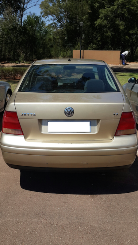 VOLKSWAGEN JETTA 4 1.6 COMFORTLINE 2003 MODEL