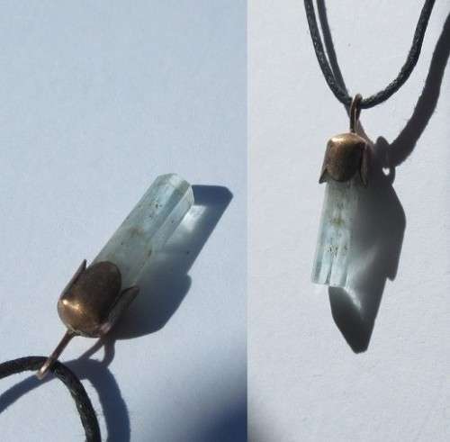 Raw Aquamarine crystal. natural. #aquamarine #pendant #rawaquamarine 2.5cm long (excl loop)
