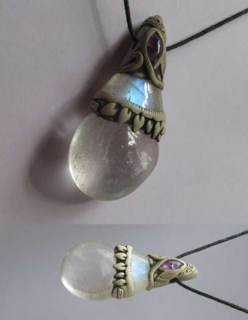 Blue Moonstone pendant with Quartz and Amethyst 5.5 cm long - #bluemoonstone #moonstone