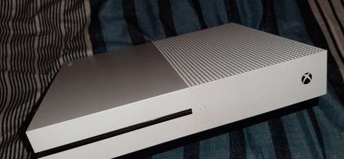 Xbox One s 1TB Console