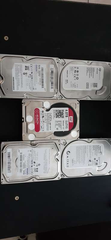 9 TB totalHDD (4Tb + x2 2Tb + x2 500GB)