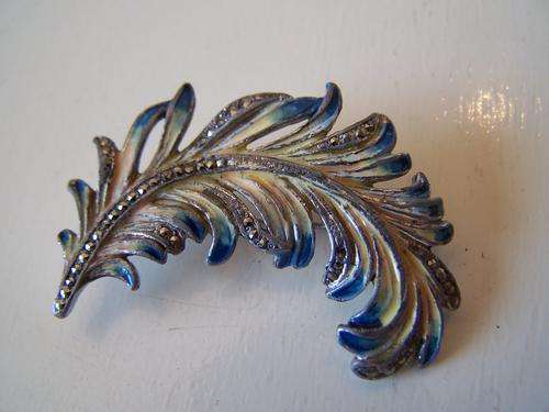 Lovely Vintage "Feather" Brooch with Marcasites and enamel.