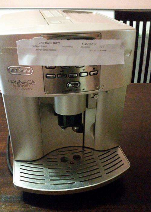 DeLonghi Magnifica Coffee Machine ESAM 3500