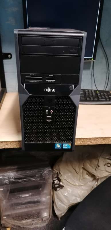Business Fujitsu Siemens PC, i3 CPU, 8G Ram, 1TB, 1GB Graphic Card, DVD Dual Layer, worth R7000