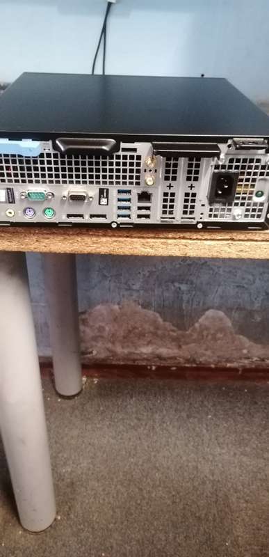 High End Beast, Dell Optiplex 7060,i7 8th, 512GB SSD, 16GB, 1TB, Windows 10 Worth R33000. 00