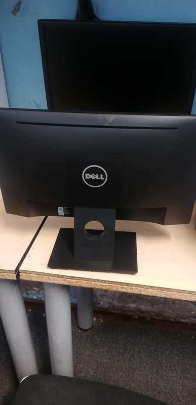 Monster Dell LED Monitor E2016H, HDMI, VGA, Power Cable, 1920x1980 Display Worth Price R2500