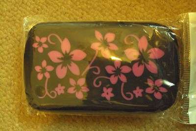 Blackberry CURVEs cover - Black silicone PINK flowers