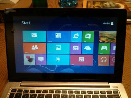 ASUS Vivobook X202E Windows 8 Touch Screen