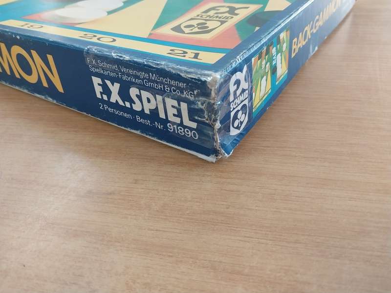 Back-Gammon - Board Game