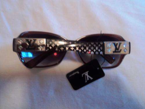 Louis Vuitton Sunnies