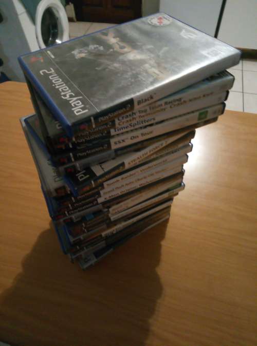 Playstation 2 with 23 games