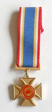 MINIATURE VENDA GALLANTRY CROSS DECORATION GOLD