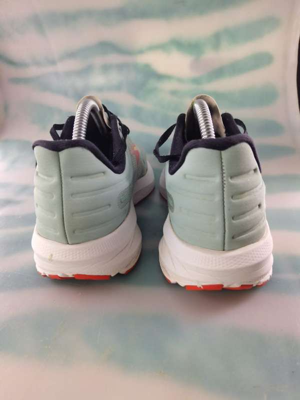 Brooks Launch 9