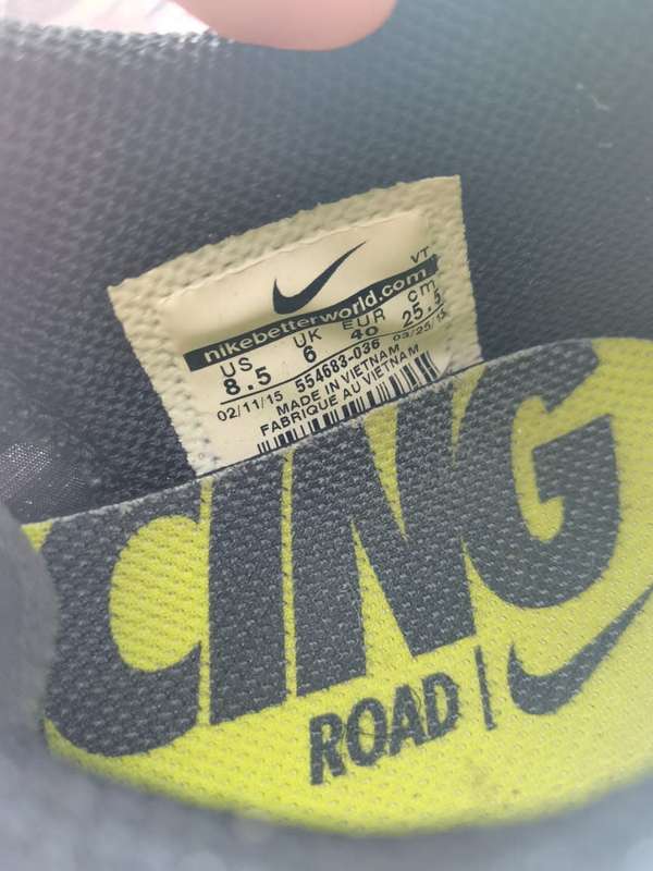 Nike Lunaron road running sneakers