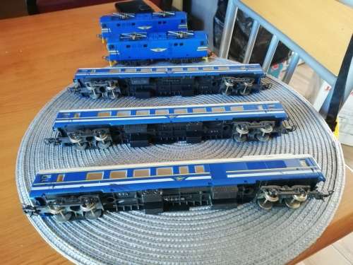 Blue train set.