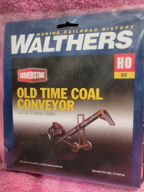 Walthers Old Time Coal Conveyors