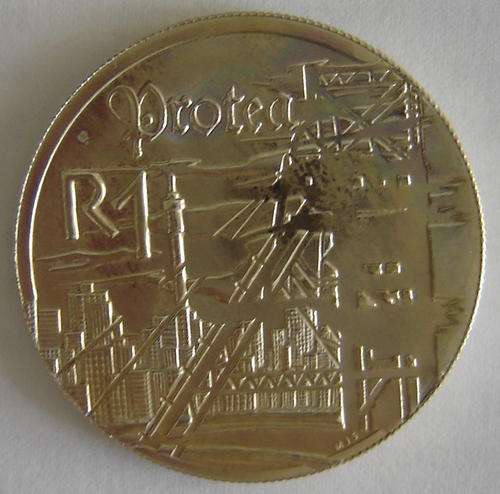 1999 R1 Unc Protea Silver ; Mining. Mint 3660 cat Val R800.00