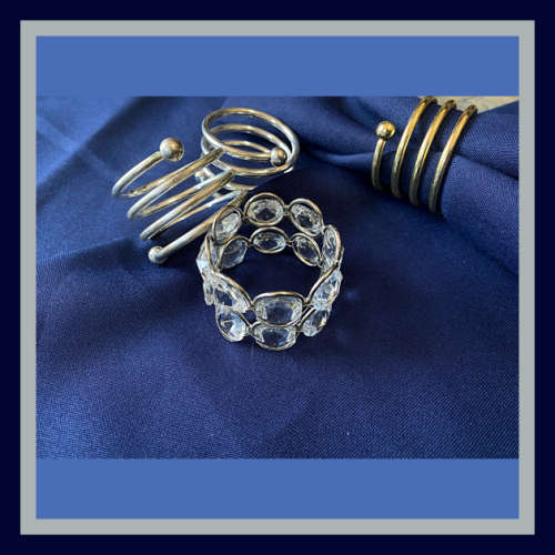 4 Napkins & 4 Napkin Rings CLEARANCE SALE