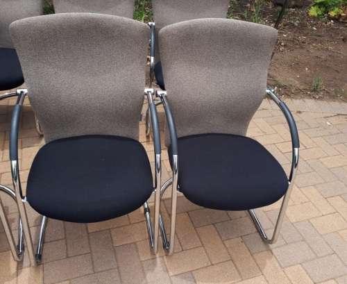 2 x Black & Brown Visitors Chair ( 2pc for 1 Bid ): CLEARANCE SALE