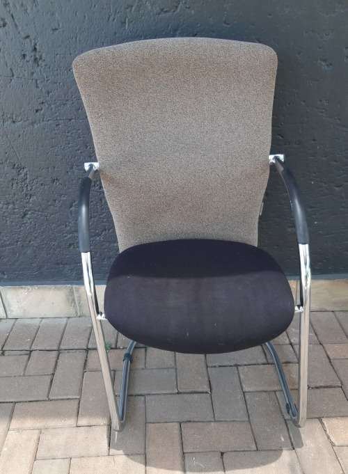 xBlack & Brown Visitors Chair ( 1 for 1 Bid ): CLEARANCE SALE