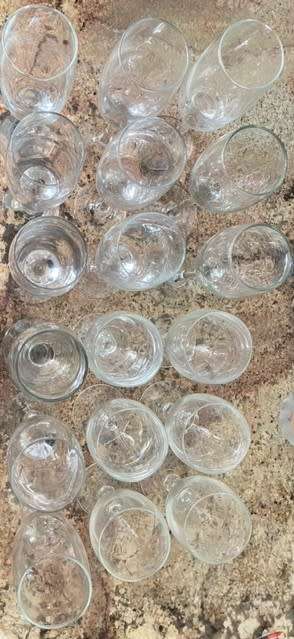 18x Nadir Wine Glasses