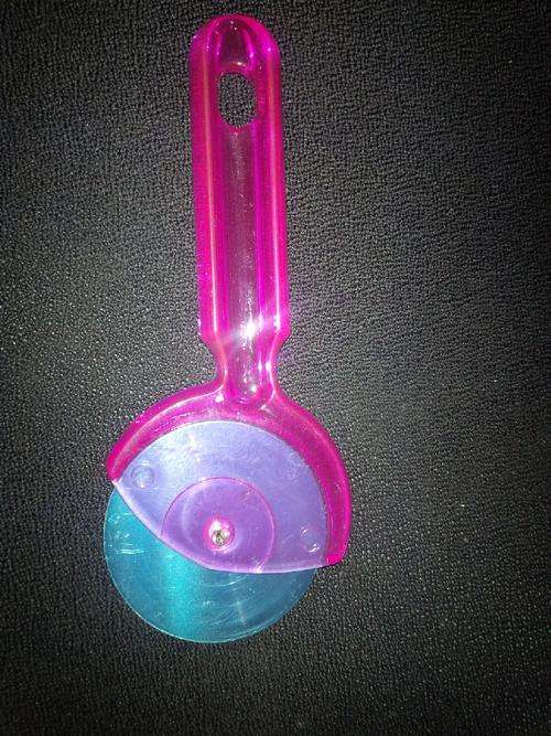 Mini Pizza Slicer  ** 3 On Auction**
