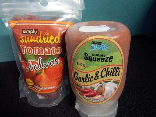 NO FUSS Simply Squeeze Garlic with chilli in a 250g bottle with Sundried tomato in a self seal pouch