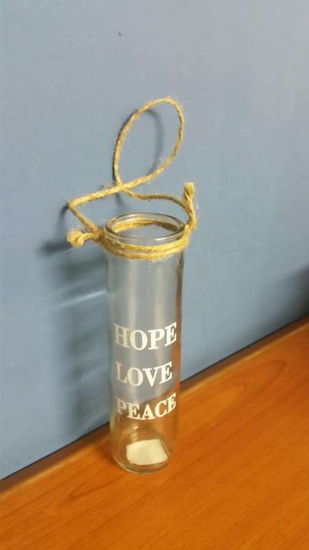 Hanging Glass Candle Holder to light up any Occasion ## 4 on Auction ******