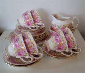 Royal Albert "Serena"  21 Piece
