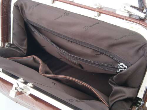 Authentic DISSONA luxury designer quality leather bag.