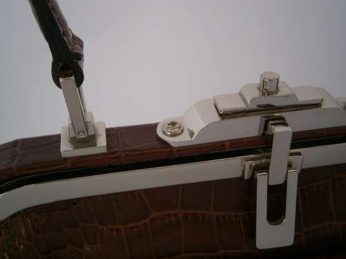 Authentic DISSONA luxury designer quality leather bag.