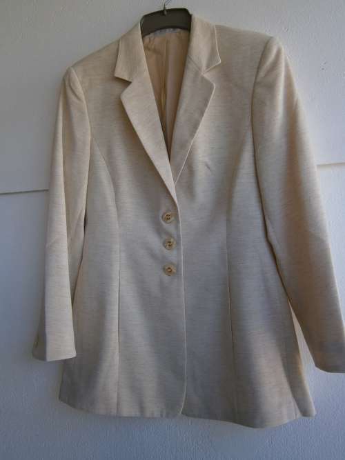 2 pieces Cream Colour Suit: Dress and Jacket. New.