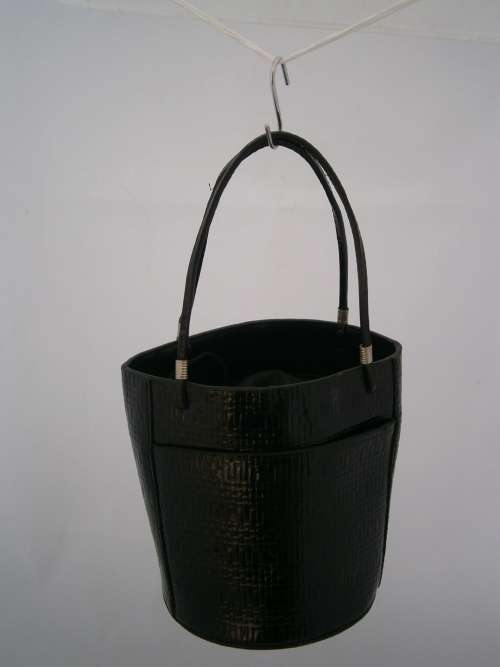 GENUINE BLACK PATENT LEATHER BARREL -HANDBAG