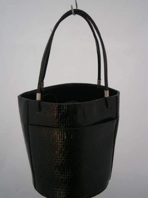 GENUINE BLACK PATENT LEATHER BARREL -HANDBAG