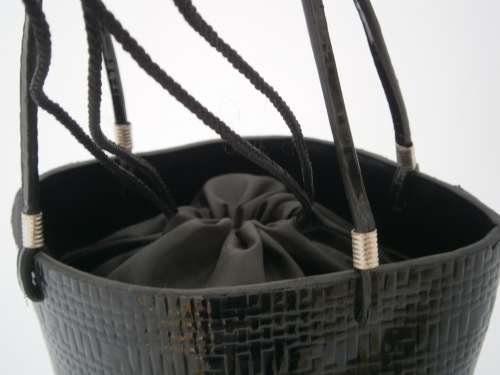 GENUINE BLACK PATENT LEATHER BARREL -HANDBAG