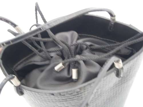 GENUINE BLACK PATENT LEATHER BARREL -HANDBAG