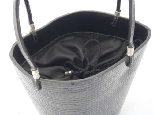 GENUINE BLACK PATENT LEATHER BARREL -HANDBAG