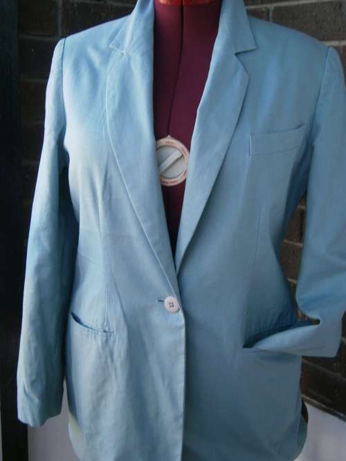 100%Cotton  jacket. New. Size M
