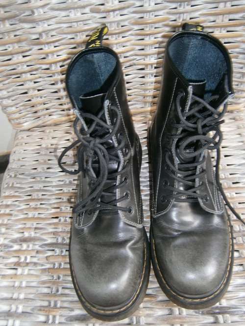 Dr Martens style Unisex  Boots size 6.5 - 7