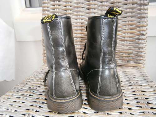 Dr Martens style Unisex  Boots size 6.5 - 7