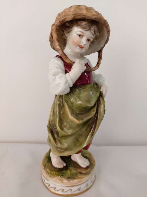 German figurine "Girl with basket"