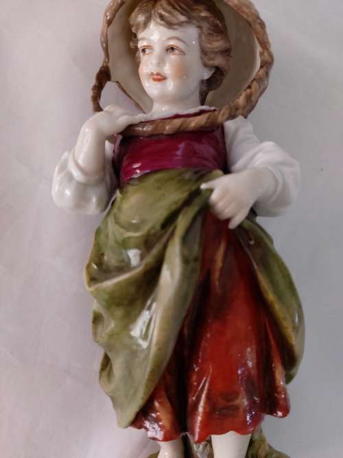 German figurine "Girl with basket"