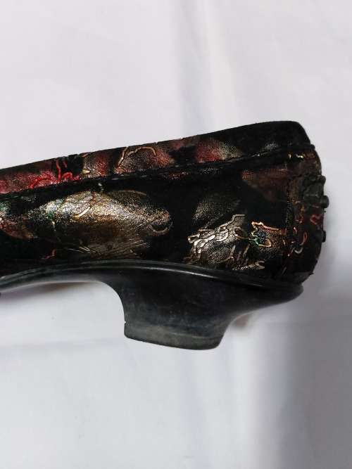 Genuine  Suede leather shoes with printed gold and silver pattern